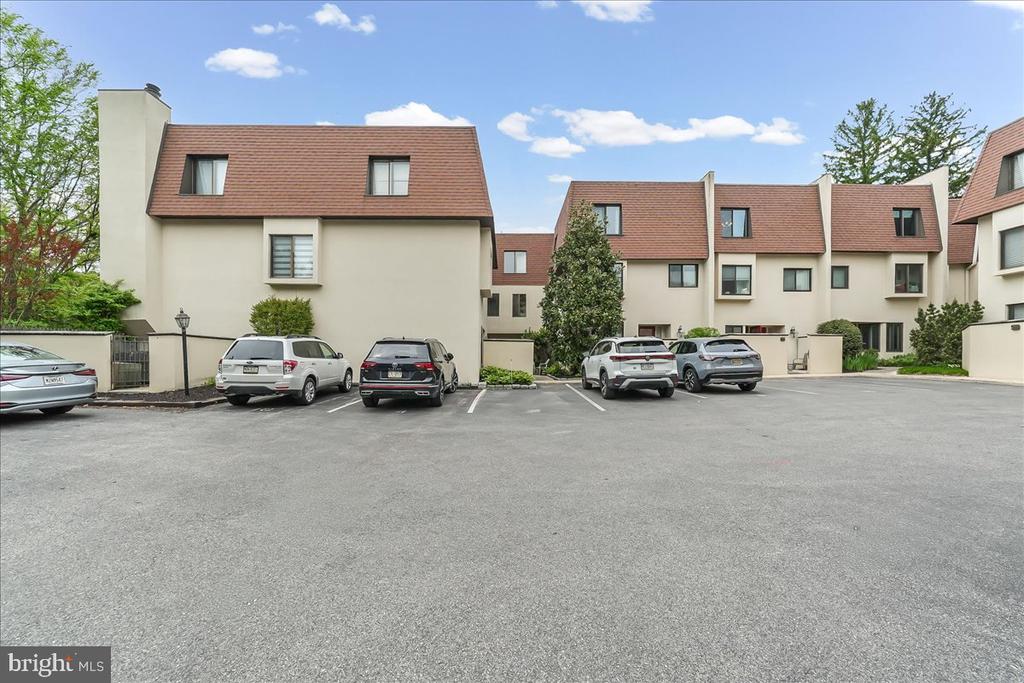 100 LLANALEW ROAD Unit: 3C
