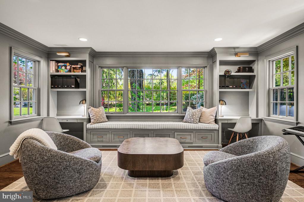 1208 WAVERLY ROAD