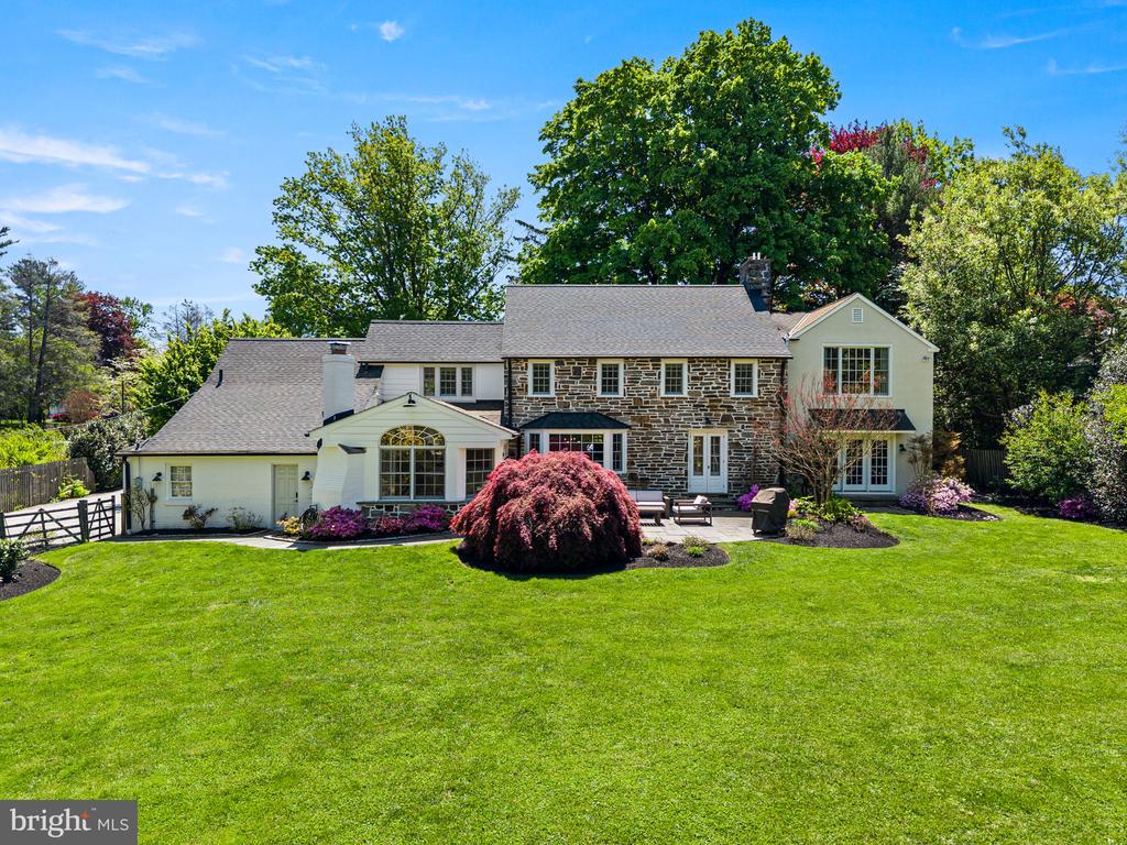 1208 WAVERLY ROAD