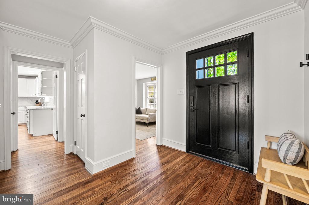 1208 WAVERLY ROAD