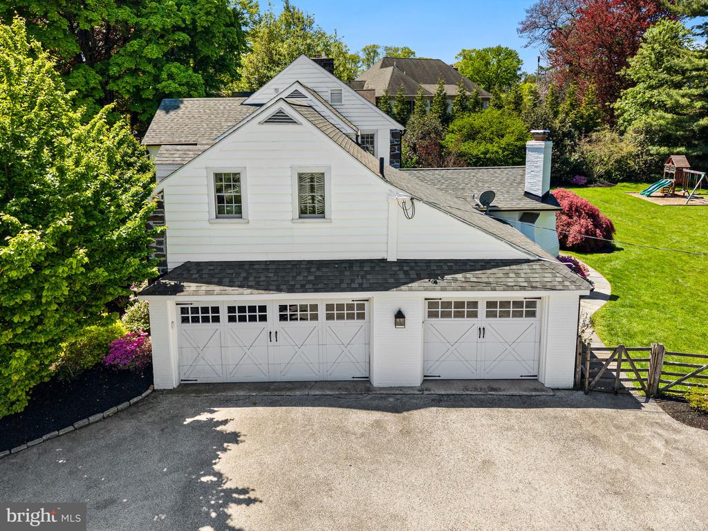 1208 WAVERLY ROAD