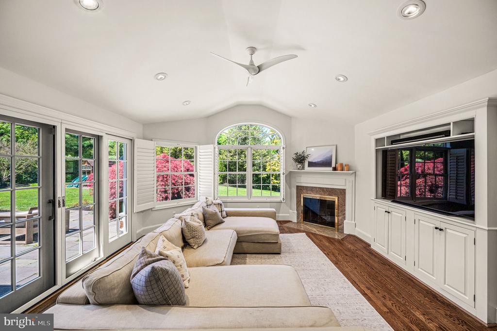 1208 WAVERLY ROAD