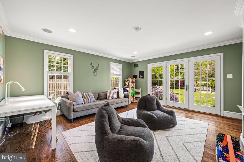 1208 WAVERLY ROAD