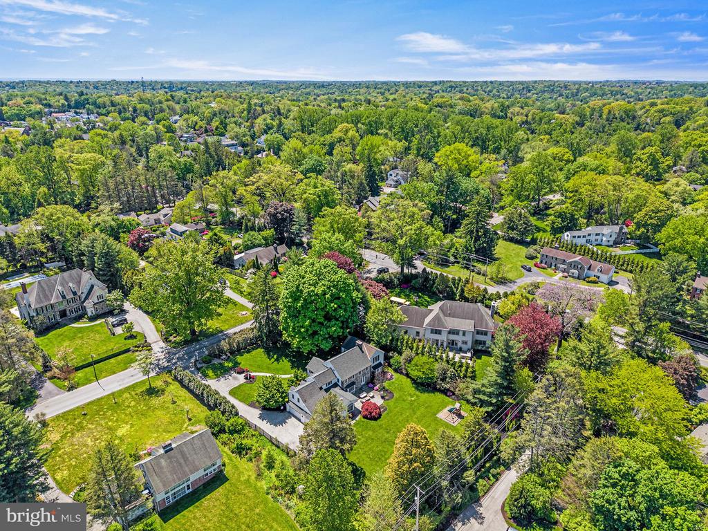 1208 WAVERLY ROAD