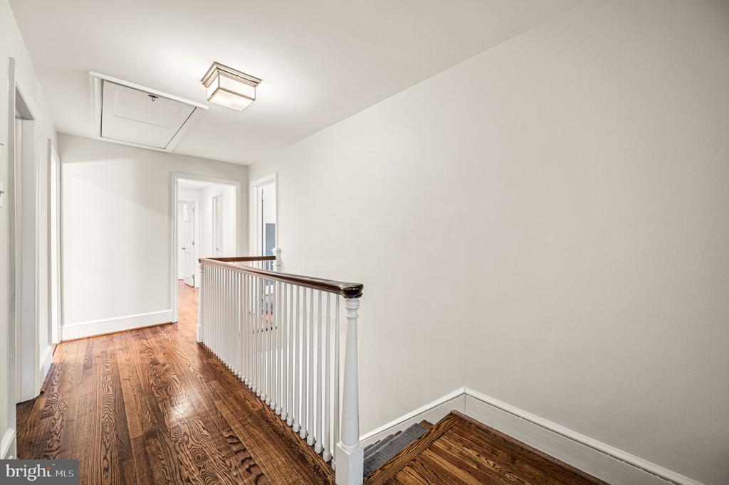 1208 WAVERLY ROAD