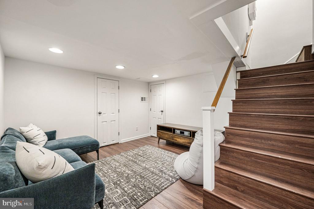 1208 WAVERLY ROAD
