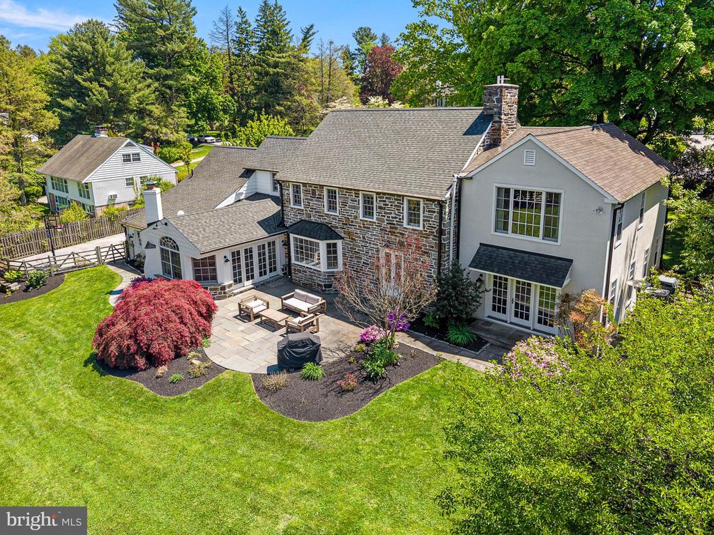 1208 WAVERLY ROAD