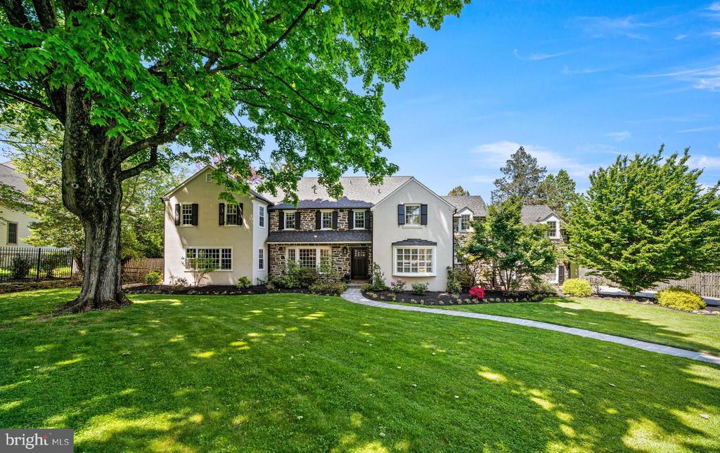 1208 WAVERLY ROAD