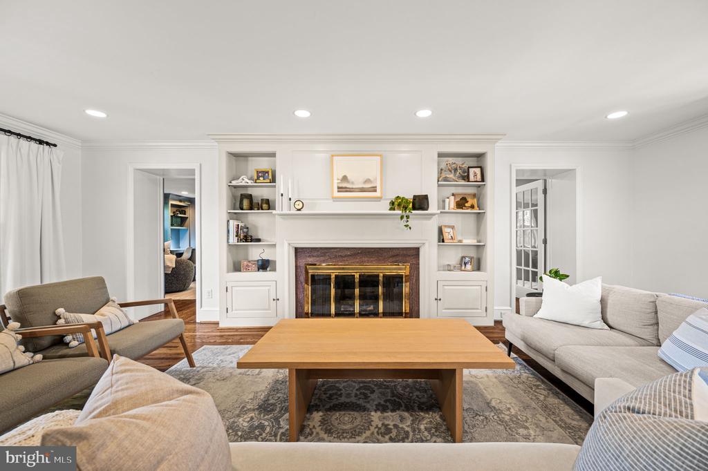 1208 WAVERLY ROAD