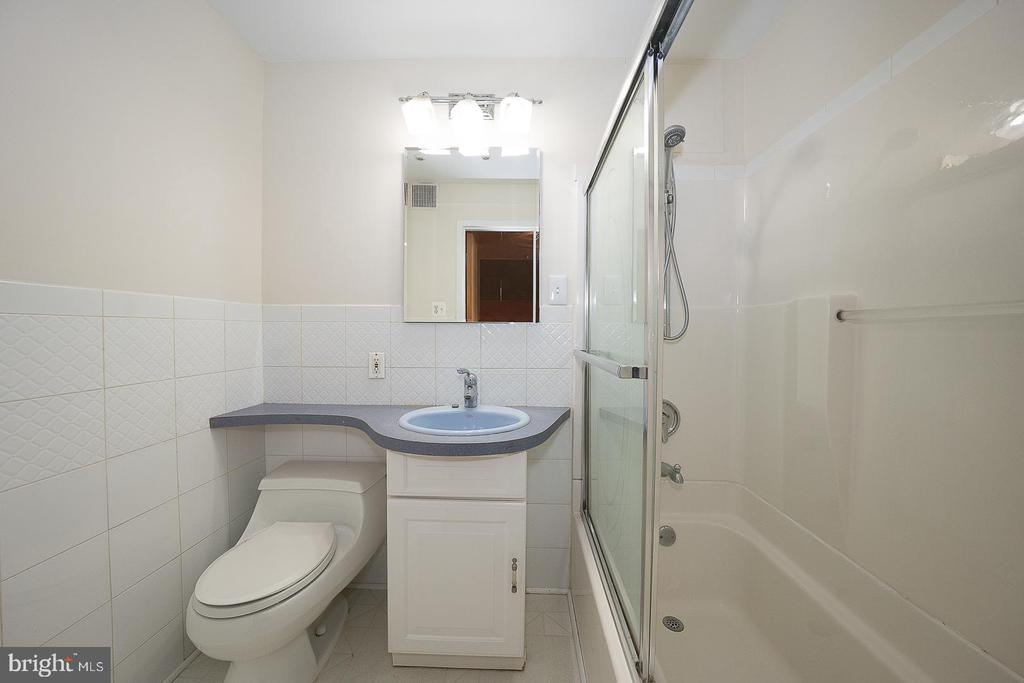 1600 HAGYS FORD ROAD Unit: 7-O