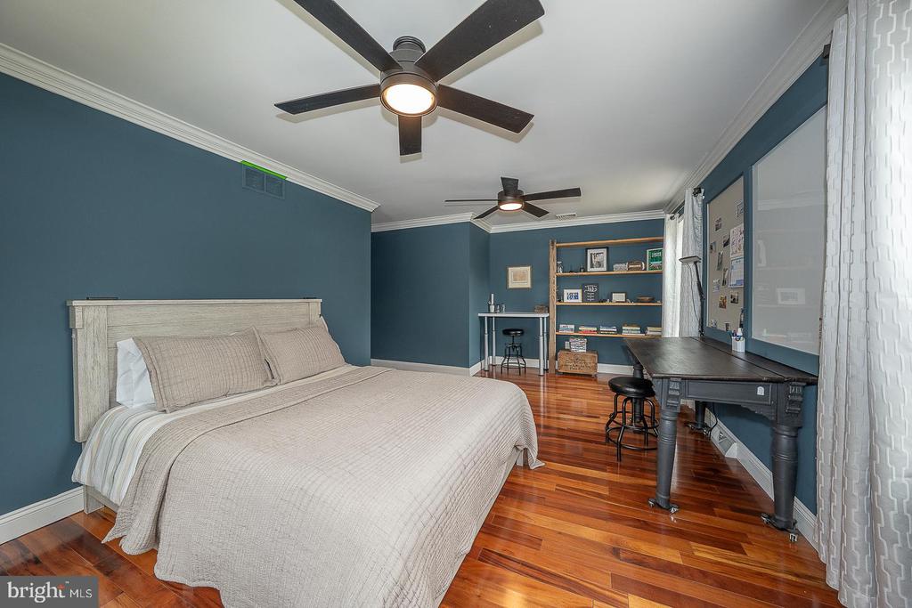 3 IROQUOIS DRIVE