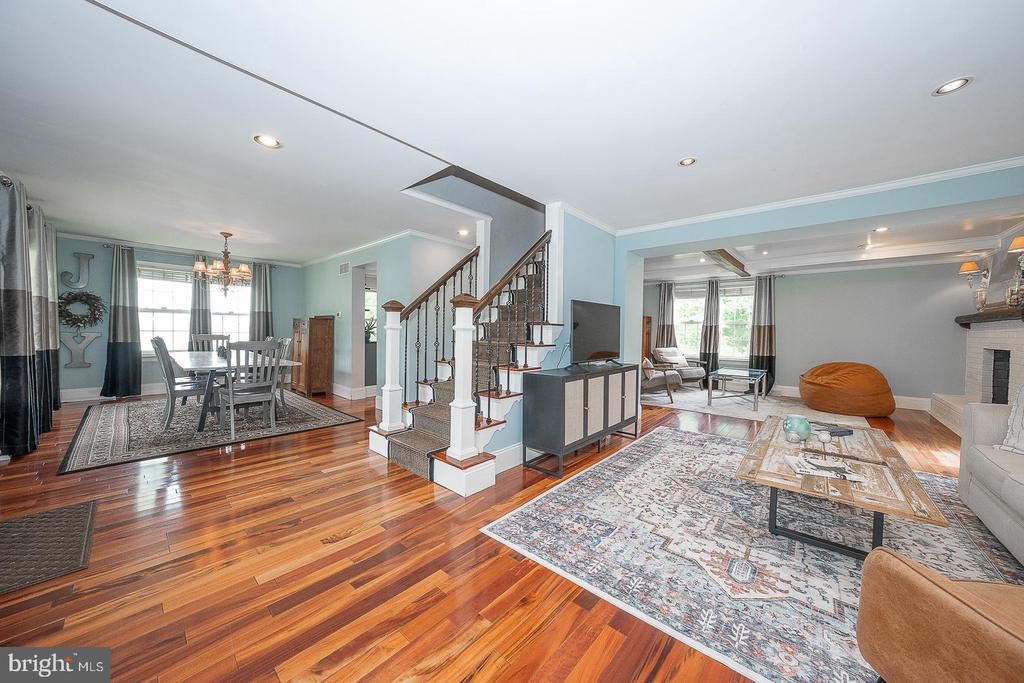 3 IROQUOIS DRIVE