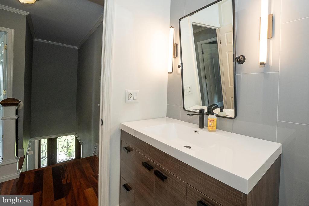 3 IROQUOIS DRIVE