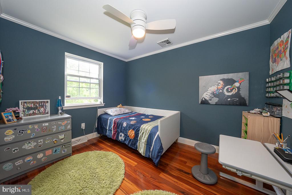 3 IROQUOIS DRIVE