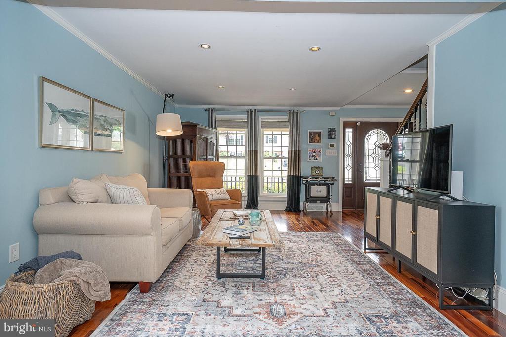 3 IROQUOIS DRIVE
