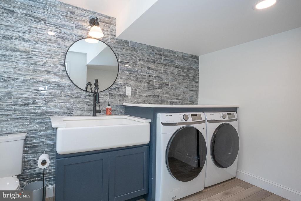 3 IROQUOIS DRIVE