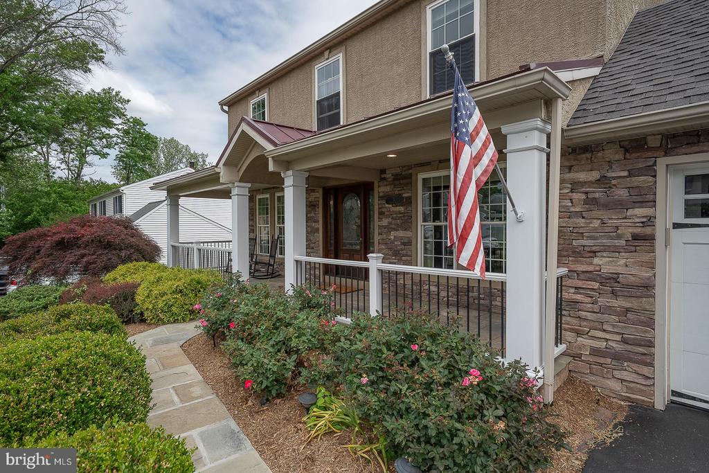 3 IROQUOIS DRIVE