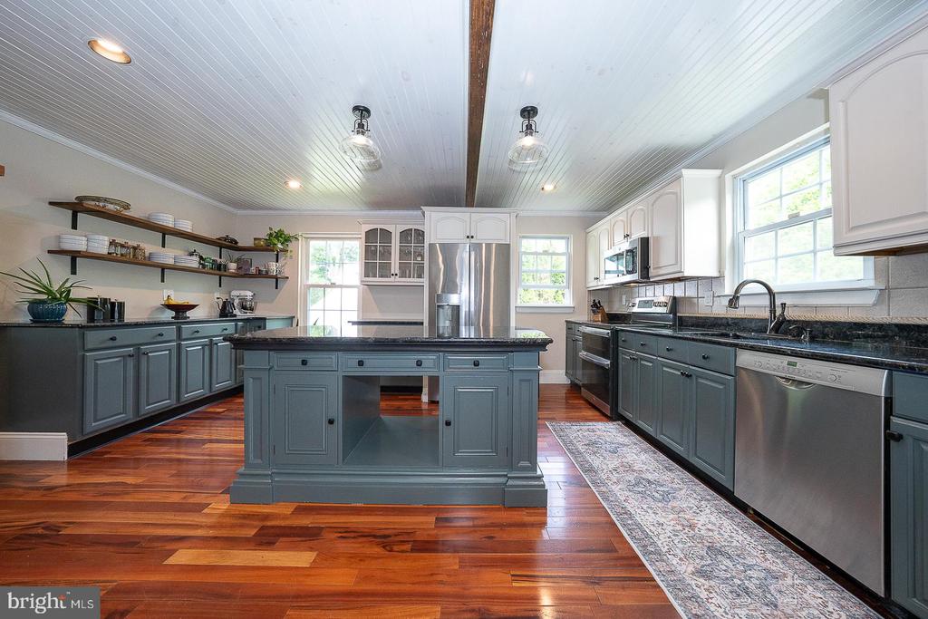 3 IROQUOIS DRIVE