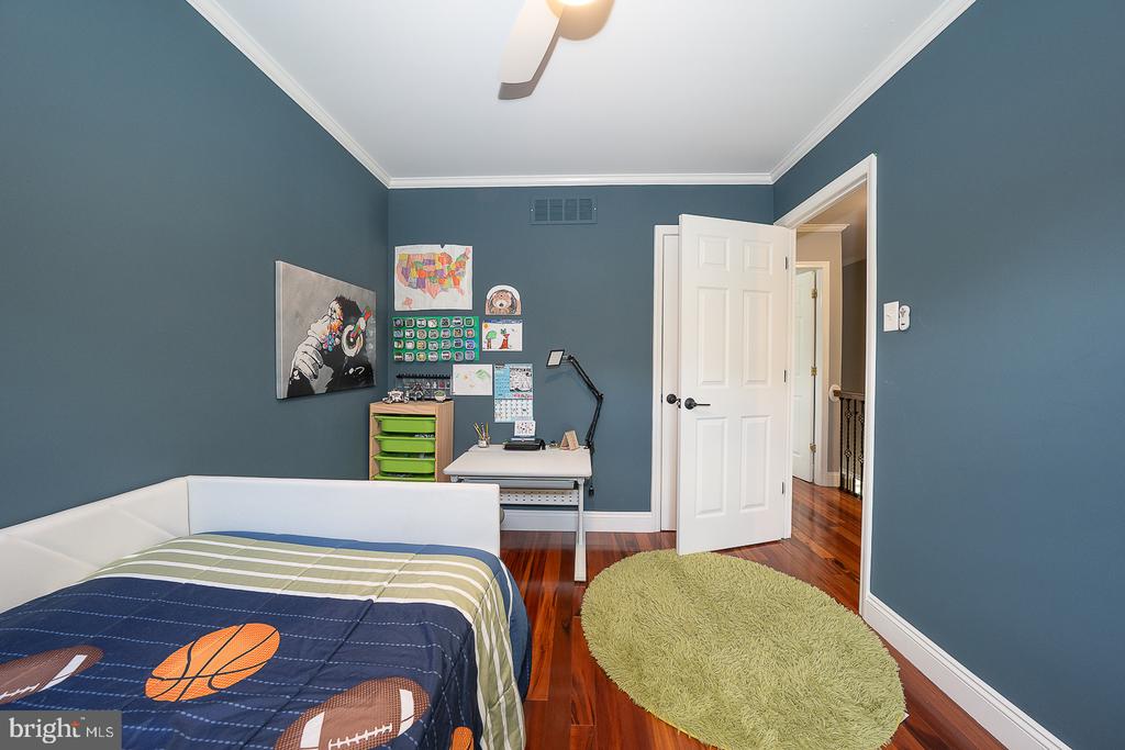 3 IROQUOIS DRIVE