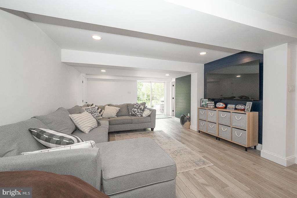 3 IROQUOIS DRIVE
