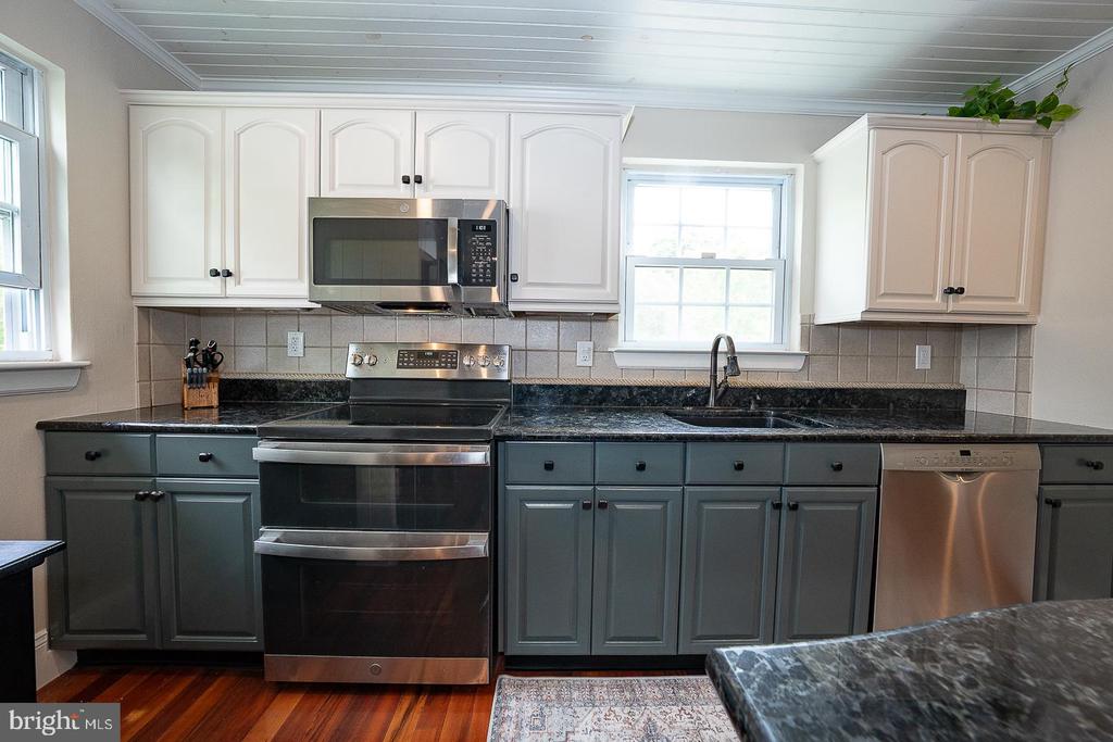 3 IROQUOIS DRIVE