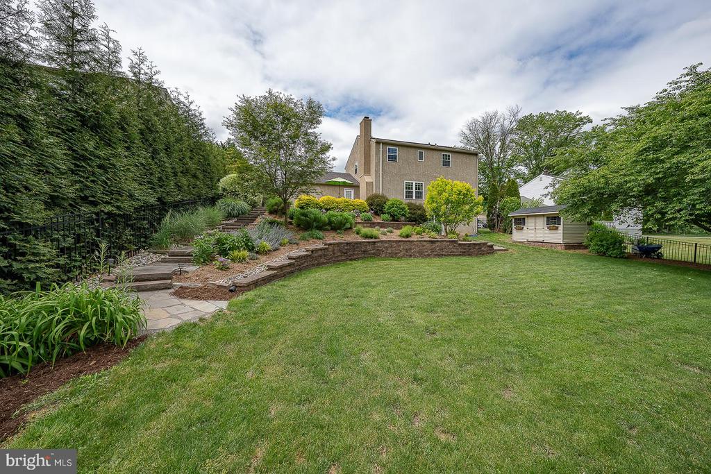 3 IROQUOIS DRIVE