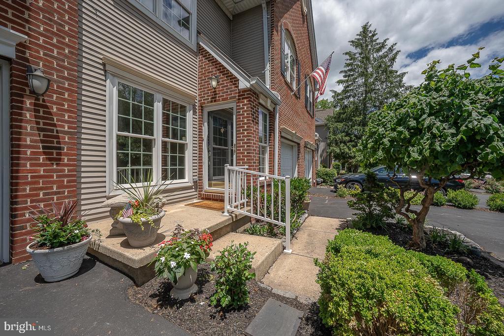 112 LEMONTON WAY