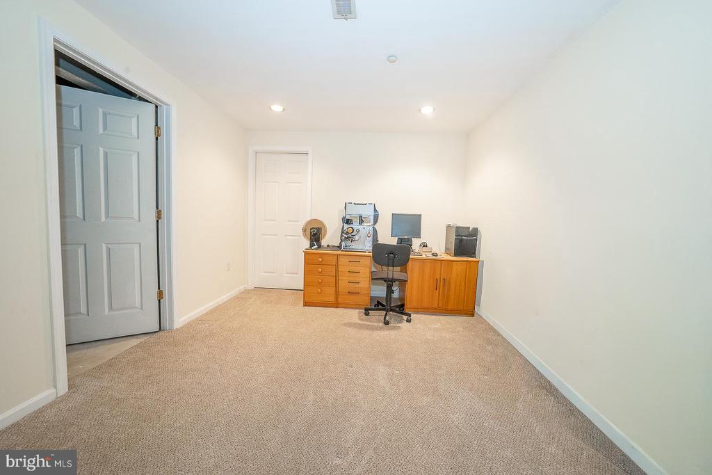 112 LEMONTON WAY
