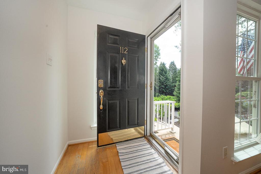 112 LEMONTON WAY