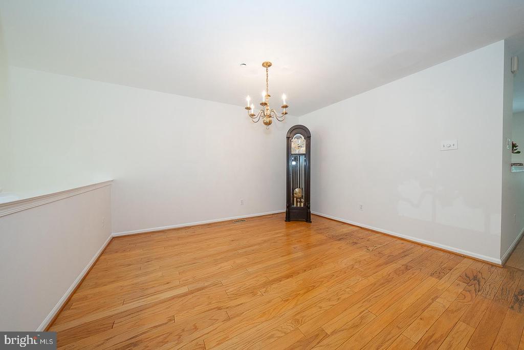 112 LEMONTON WAY