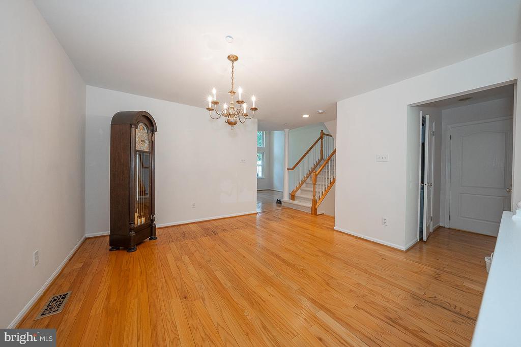 112 LEMONTON WAY