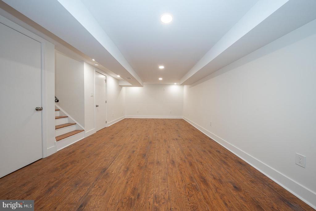 15 LLANFAIR ROAD Unit: A