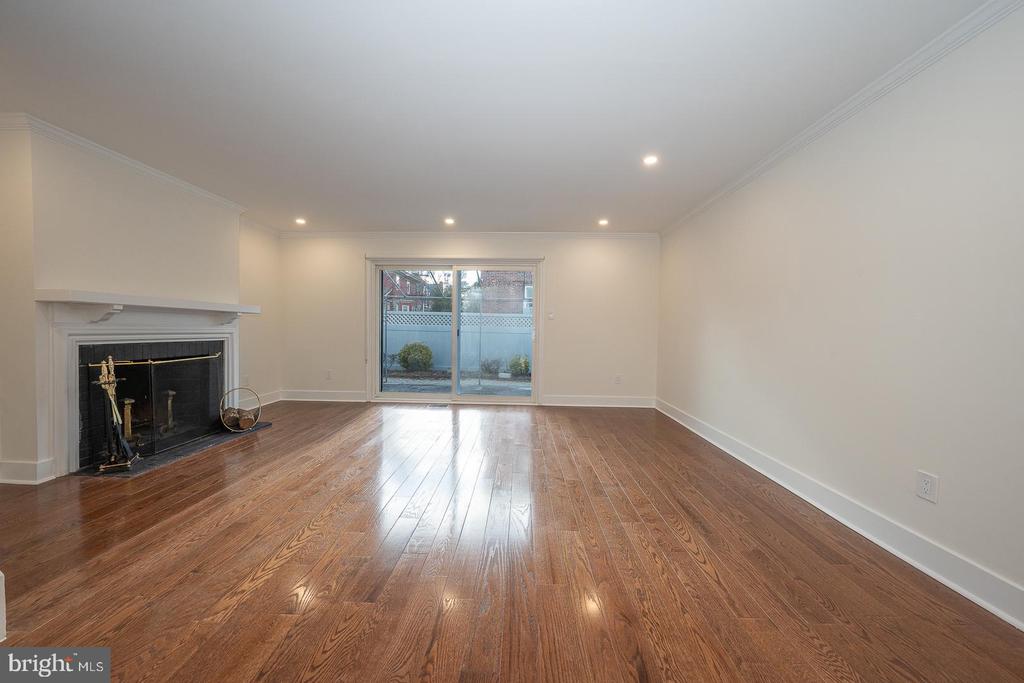 15 LLANFAIR ROAD Unit: A