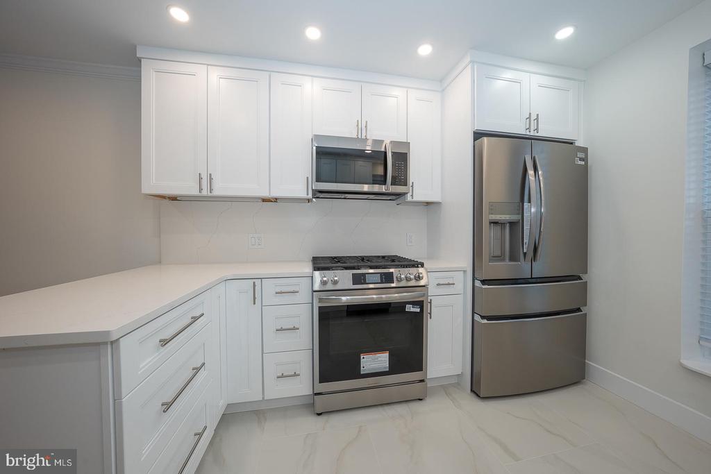15 LLANFAIR ROAD Unit: A