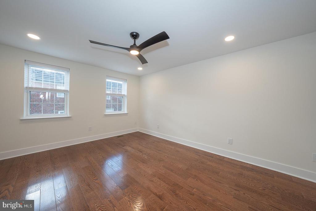 15 LLANFAIR ROAD Unit: A