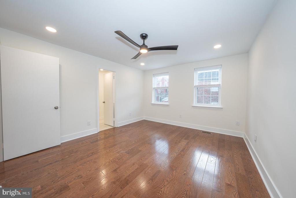 15 LLANFAIR ROAD Unit: A