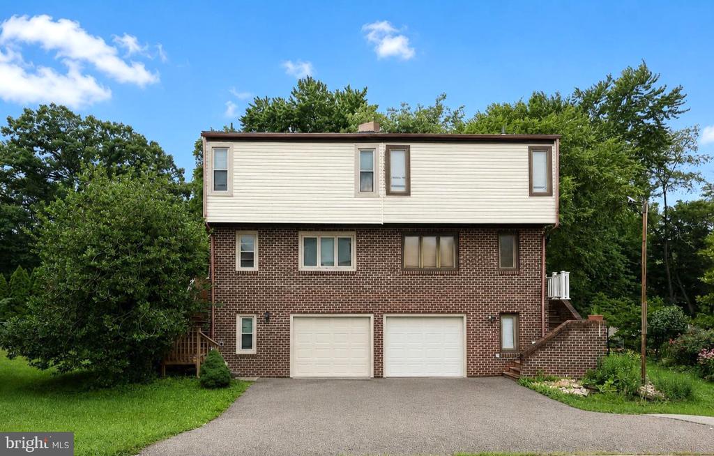 124 HAMLET DRIVE