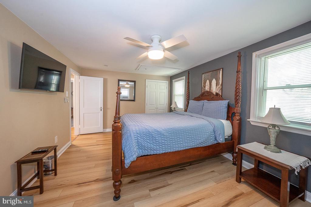 452 ROCK GLEN DRIVE