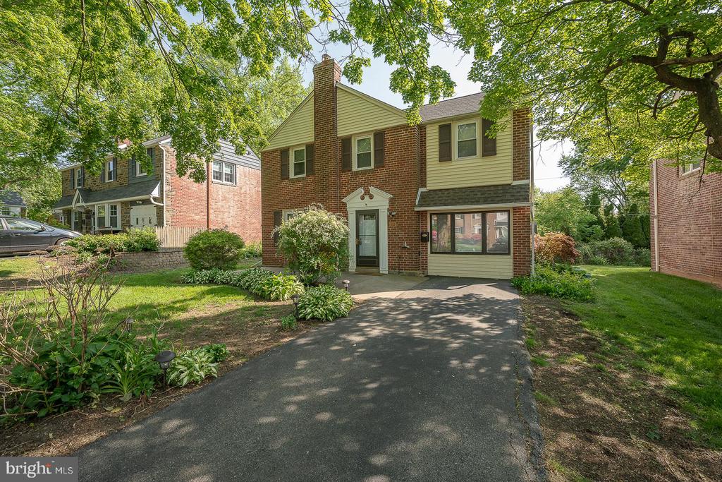 452 ROCK GLEN DRIVE