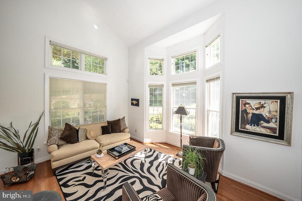 412 MERION HILL LANE