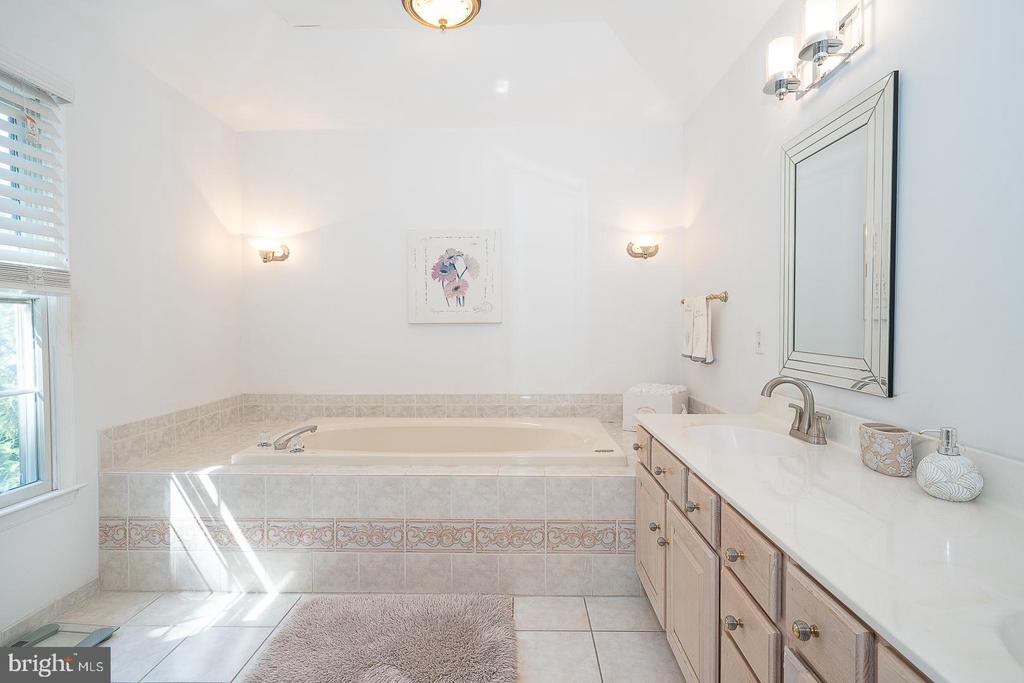 412 MERION HILL LANE
