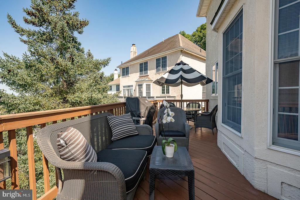 412 MERION HILL LANE