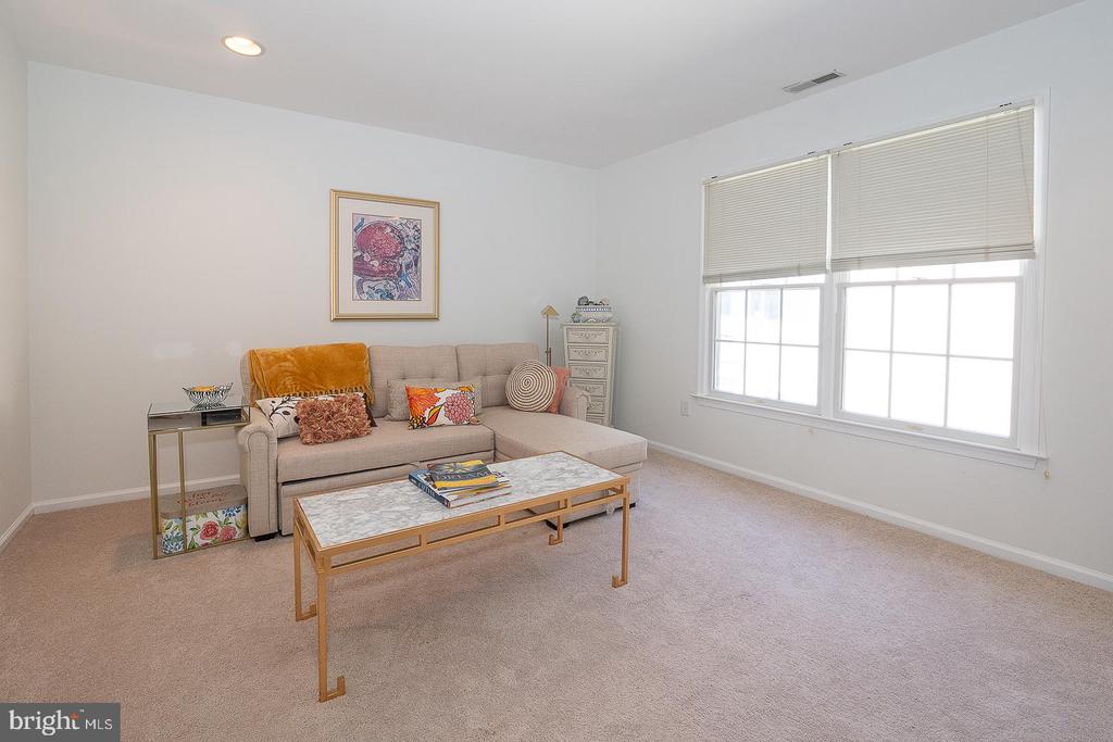412 MERION HILL LANE