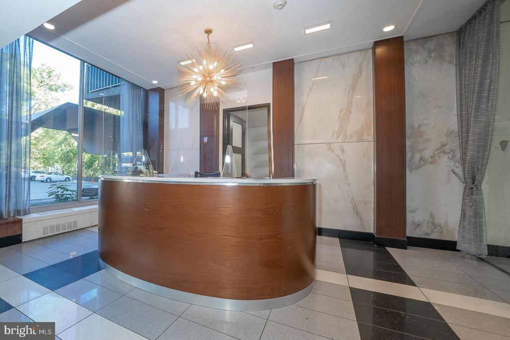 1001 CITY AVENUE Unit: E-405