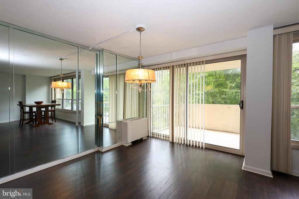 1001 CITY AVENUE Unit: E-405