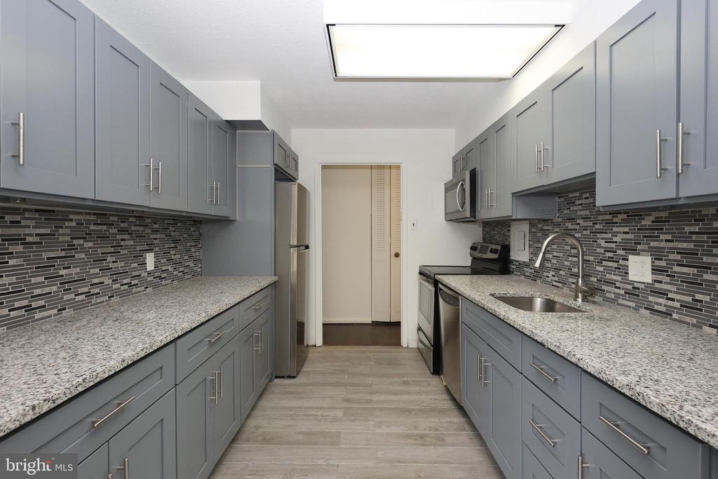 1001 CITY AVENUE Unit: E-405