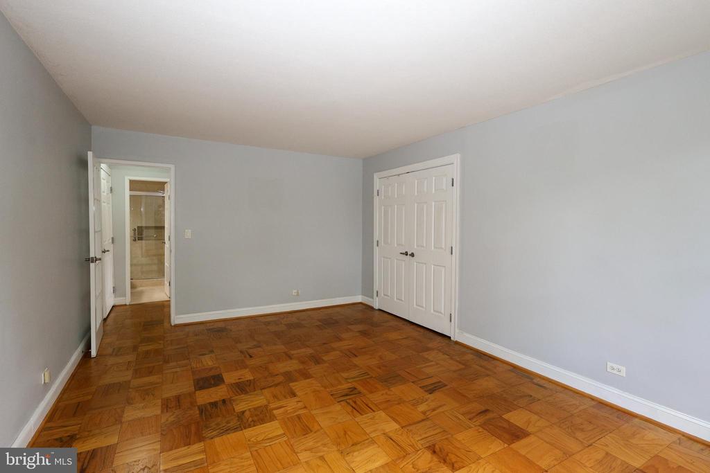 1600 HAGYS FORD ROAD Unit: 6-E