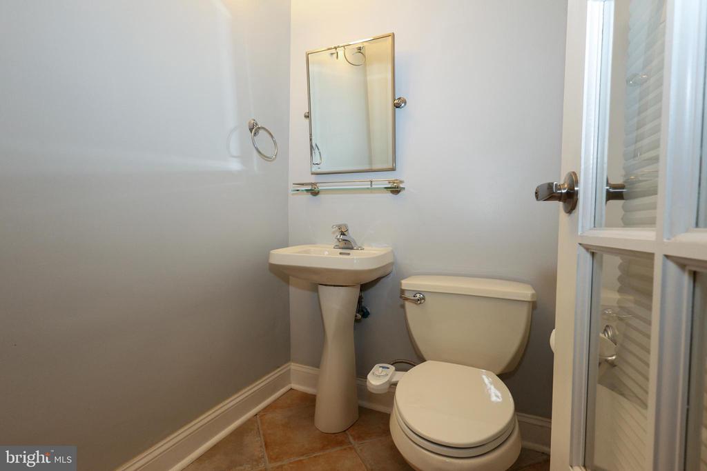 1600 HAGYS FORD ROAD Unit: 6-E