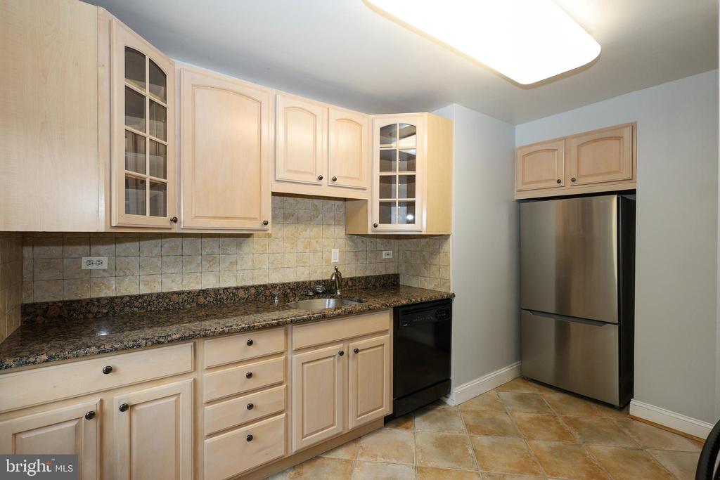 1600 HAGYS FORD ROAD Unit: 6-E