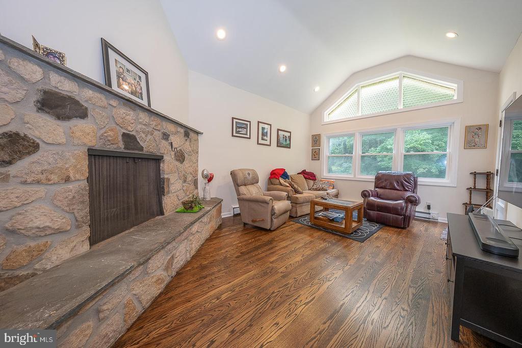 528 SPRAGUE ROAD